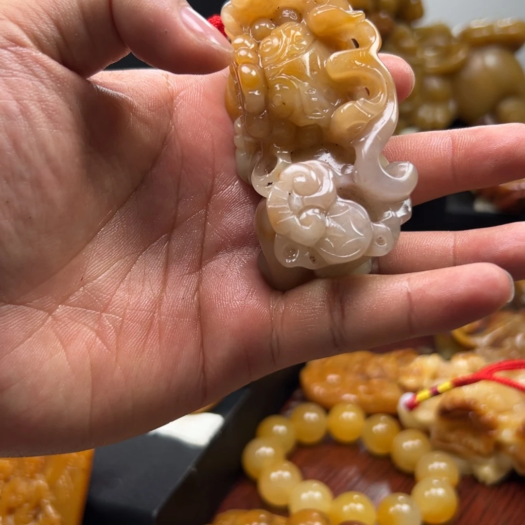 石英质玉（黄龙玉）未镶嵌黄龙玉