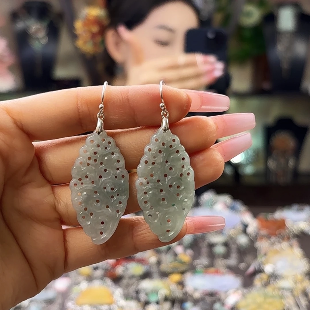 翡翠未镶嵌耳饰亏出不退换