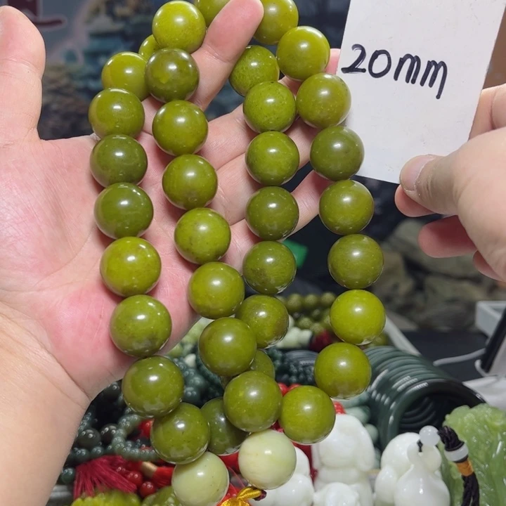 蛇纹石玉手持多样性发货未镶嵌