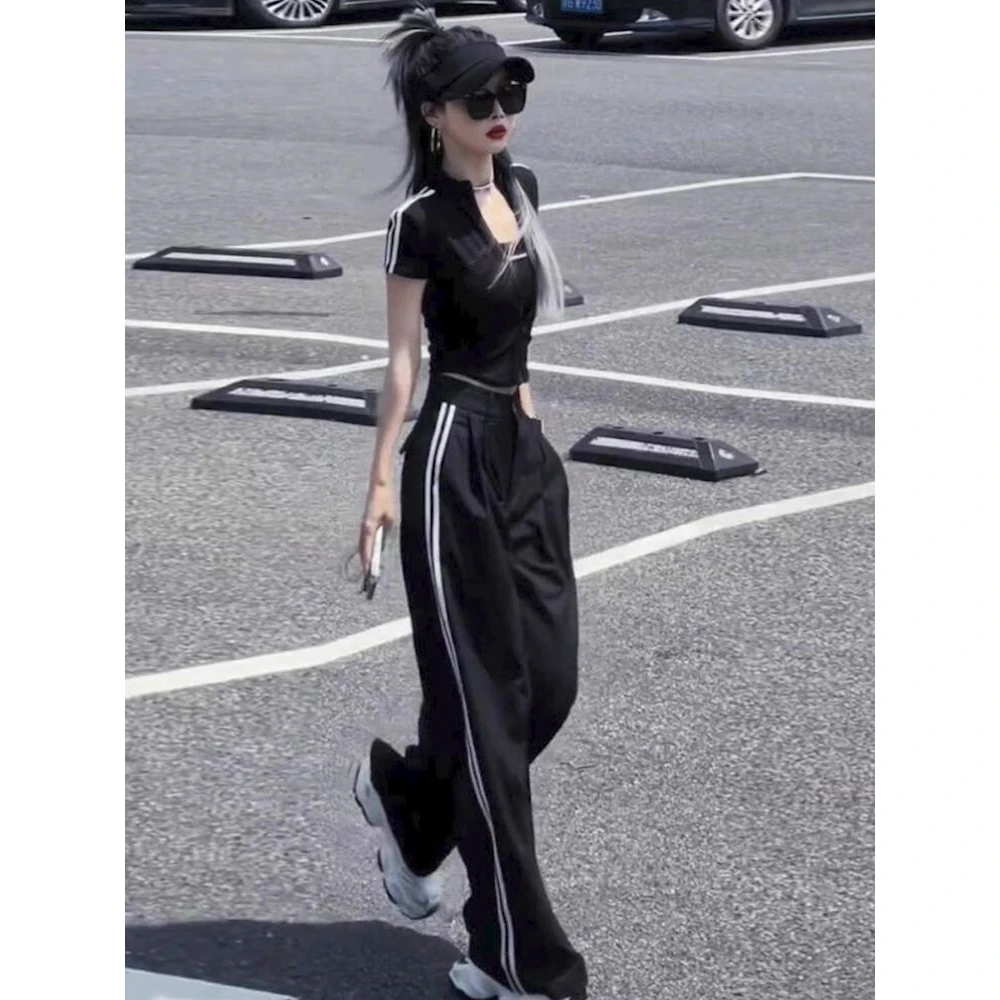 小众设计感时尚运动拉链假两件女装修身纯欲风短袖套装