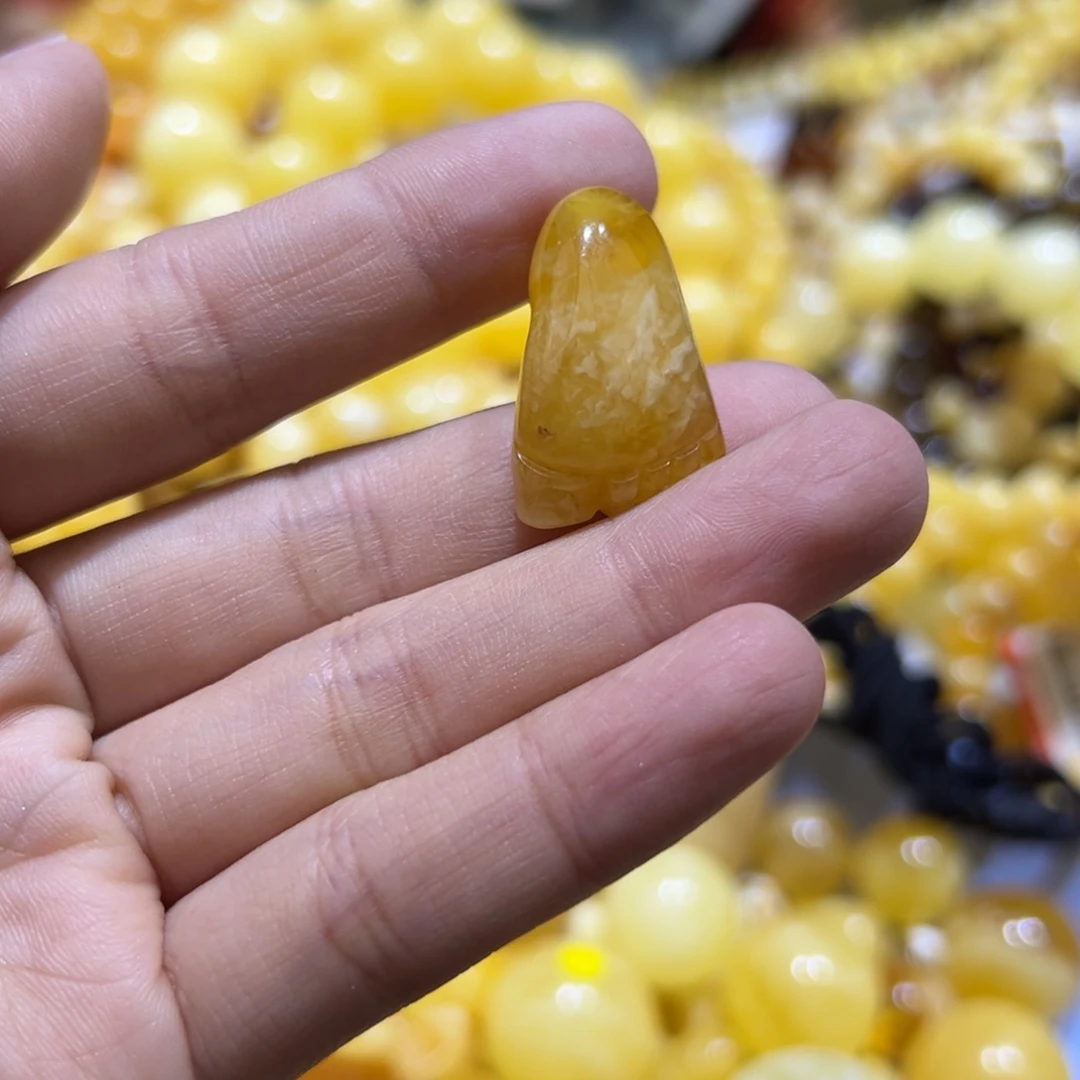 琥珀珠宝奇石未镶嵌