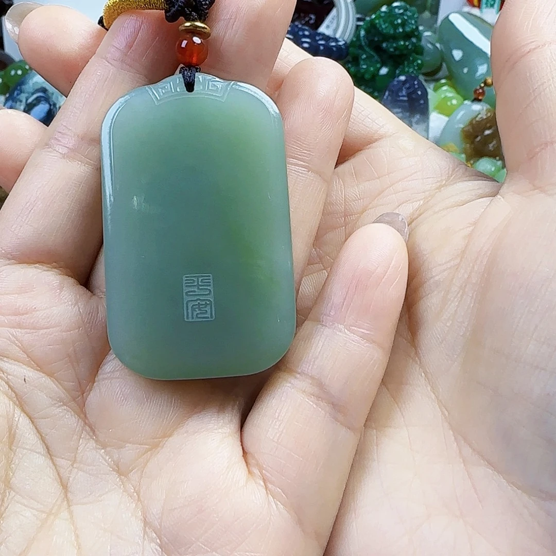 事***意和田玉未镶嵌颈饰