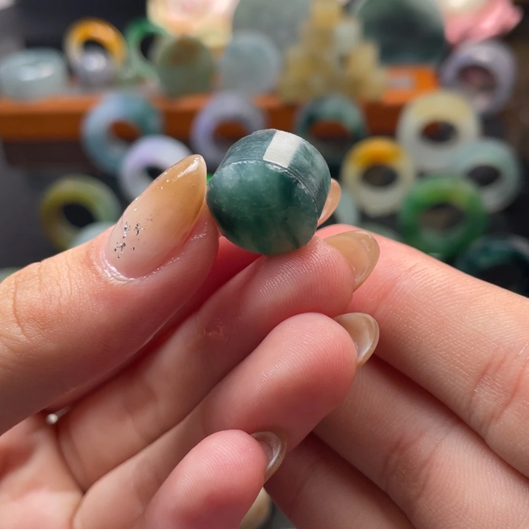 定制翡翠未镶嵌戒心