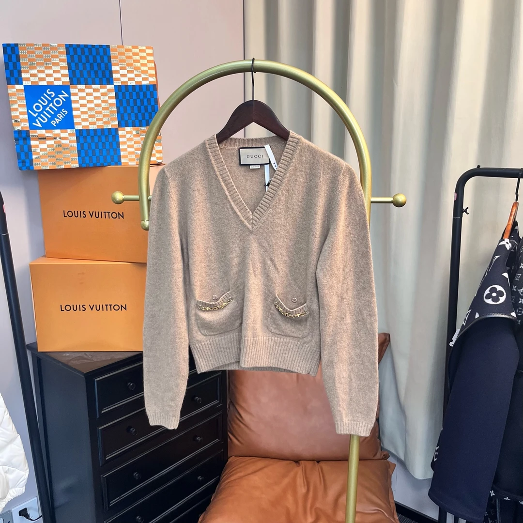 99新 GUCCI/古驰 梅芙 驼色马衔扣v领毛衣 s码