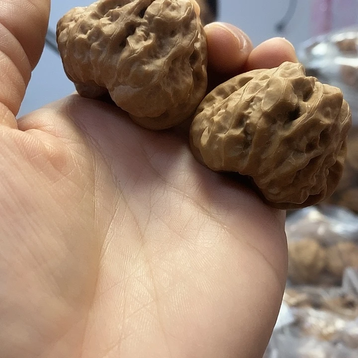 文玩核桃把件42.5蛤蟆头油