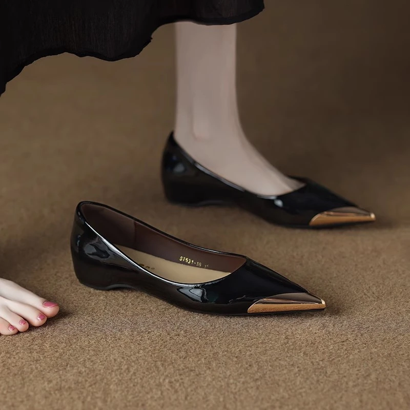 法式平底尖头内增高单鞋女软底低跟黑色新款浅口气质百搭通勤鞋