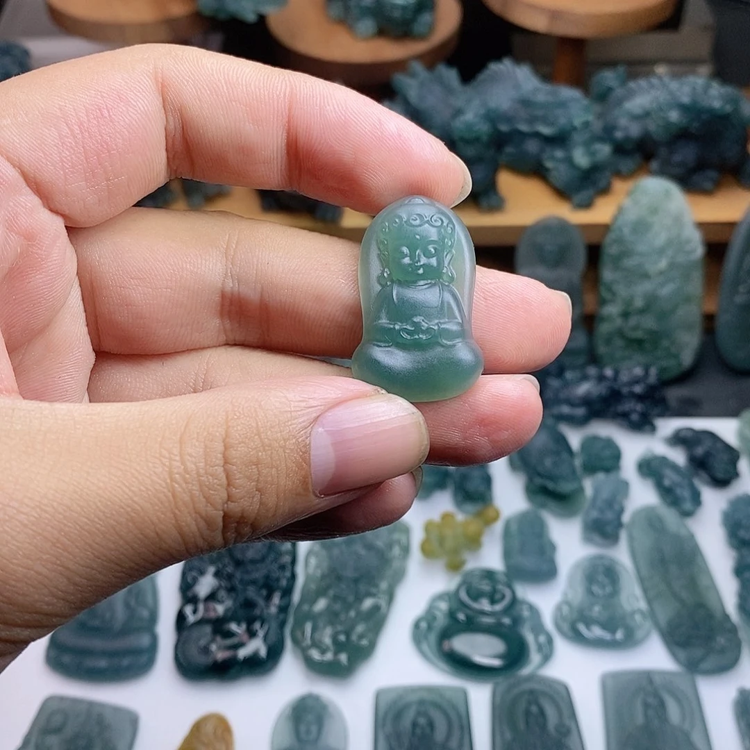 定制翡翠未镶嵌宝宝佛