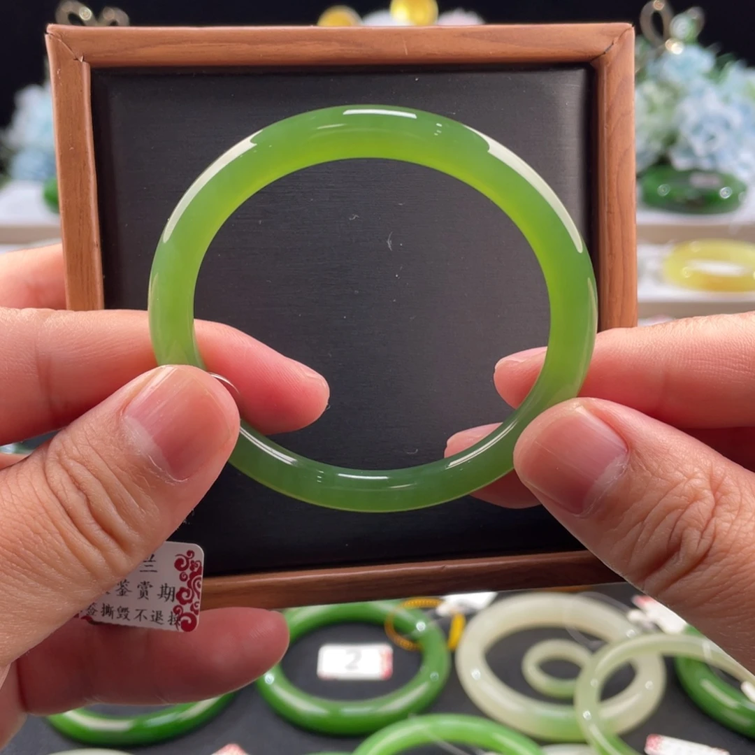 和田玉未镶嵌手镯俄碧冰底阳绿5455