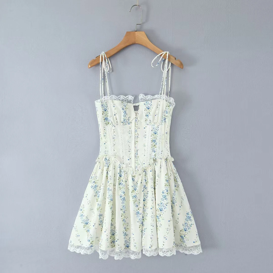夏季法式清新甜美蕾丝收腰短款吊带连衣裙