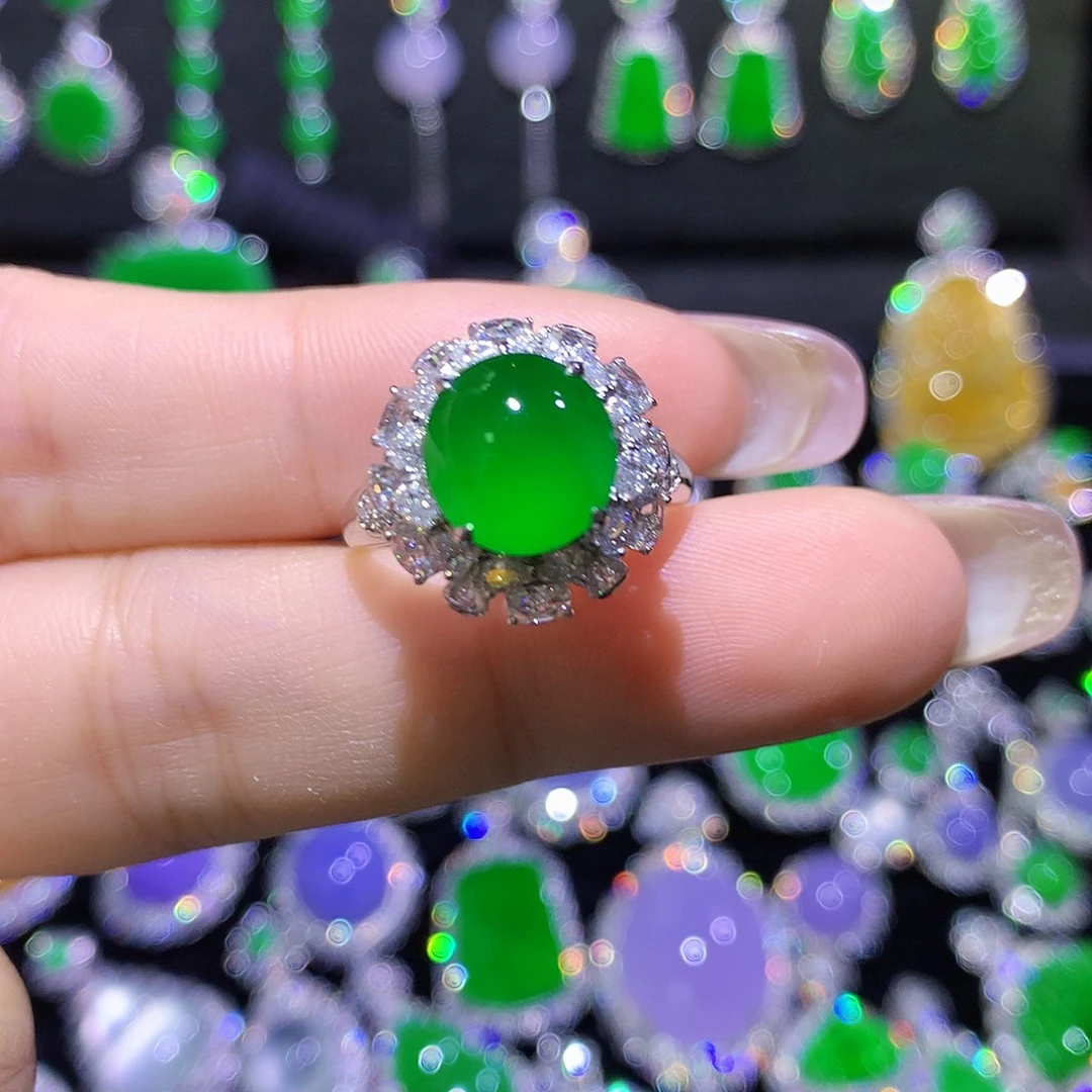 翡翠18K金镶嵌戒指高冰满绿