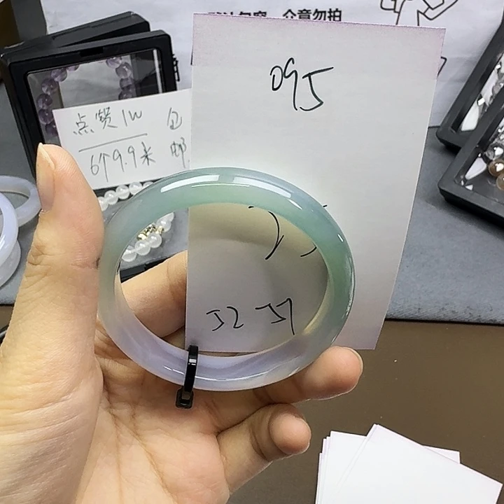 玛瑙/玉髓未镶嵌手镯095