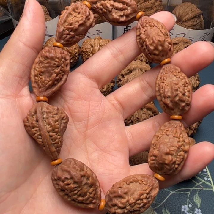 文玩核桃吊坠1.9左右麒麟角手串