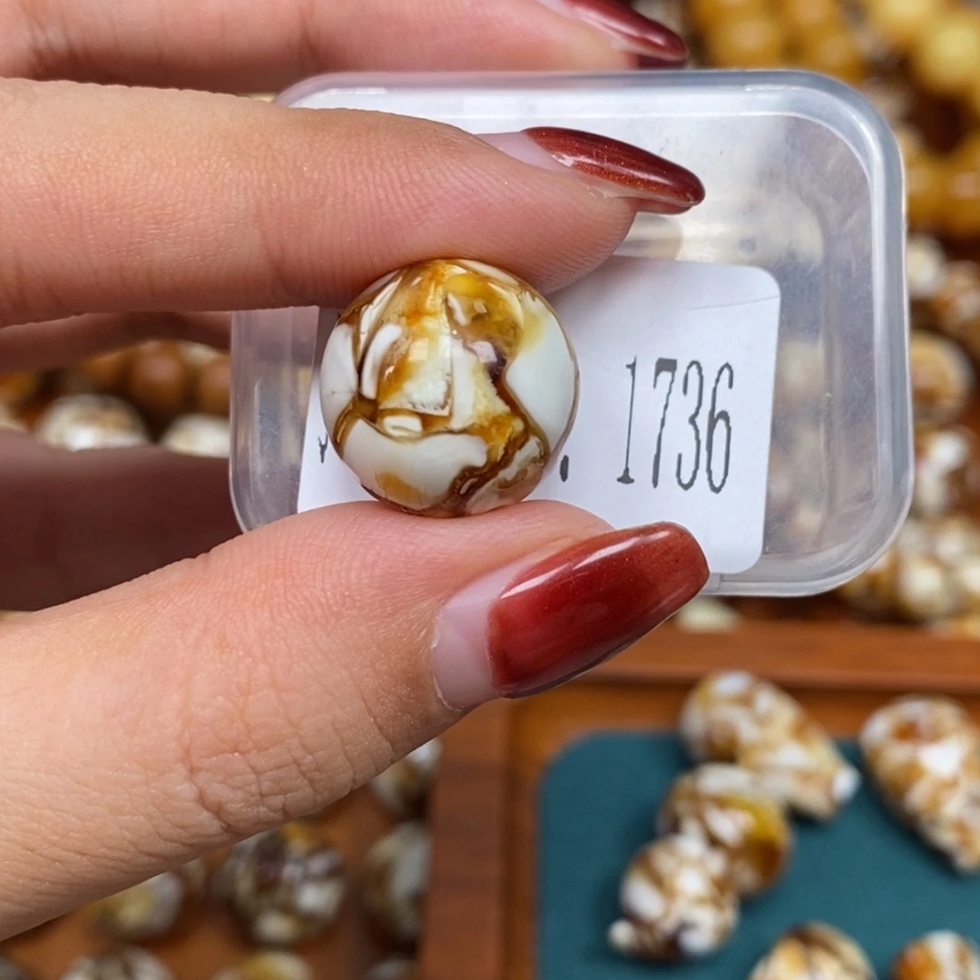 把件猴头核桃沁色圆珠老型1736