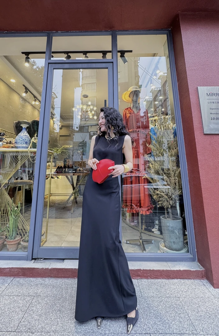 MIRROR 【涛姐精选】黑色万能搭丝毛半裙