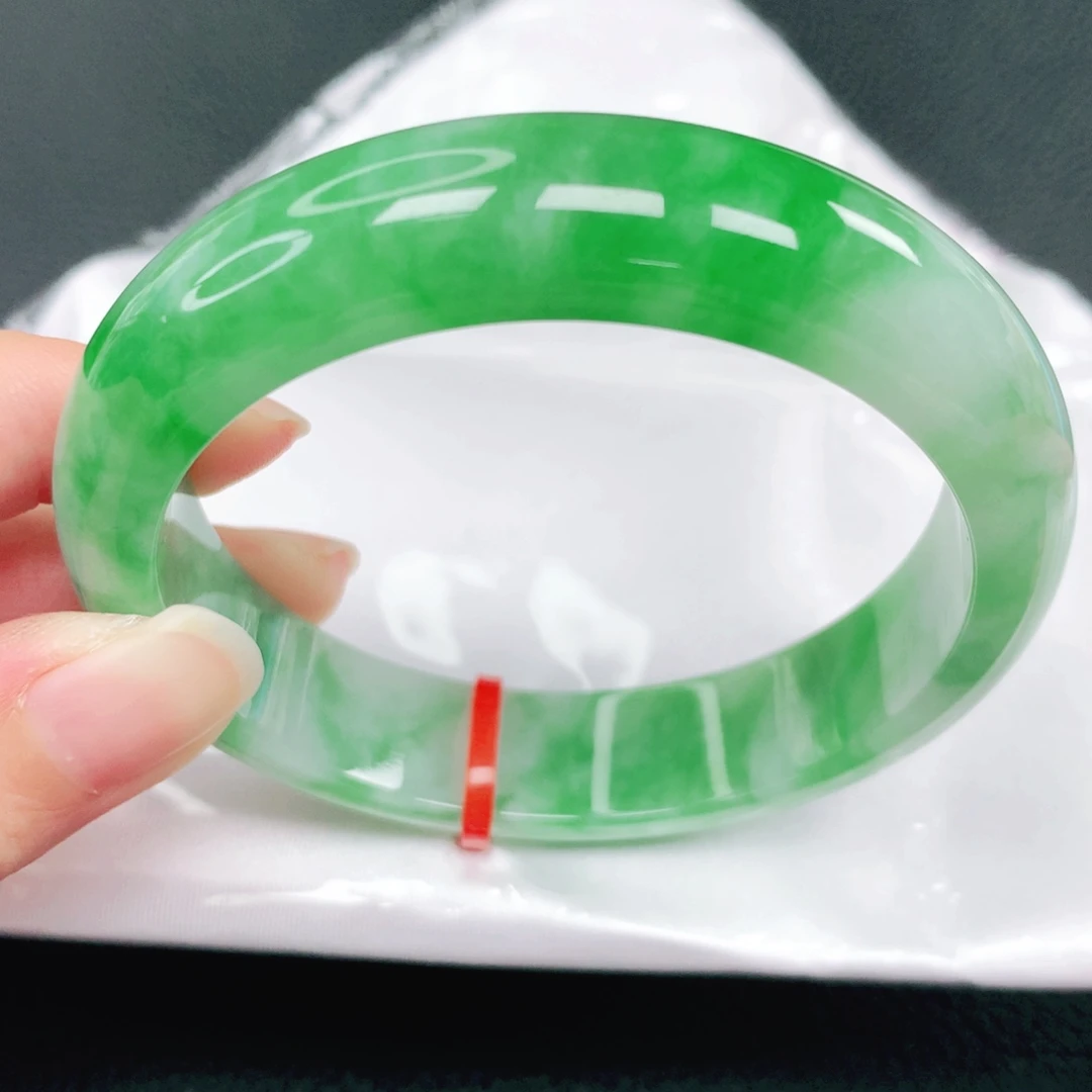 翡翠未镶嵌手镯58圈