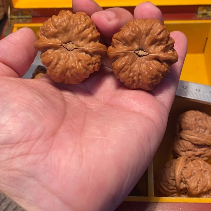 文玩核桃吊坠大***车000000350