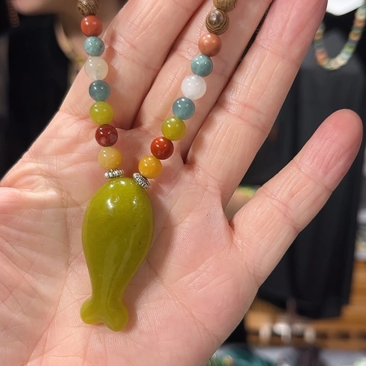 颈饰未镶嵌和田玉