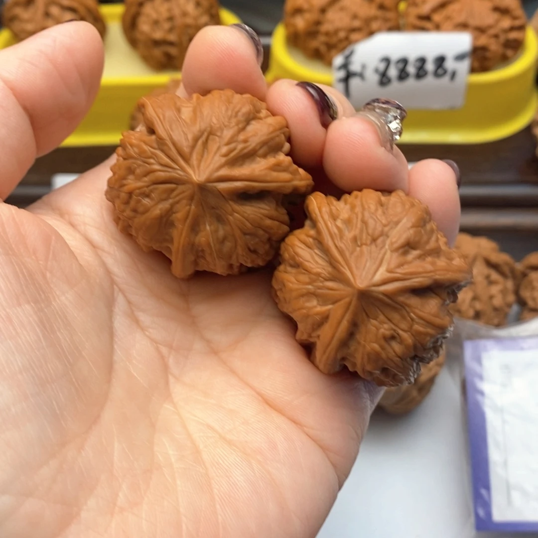 清***）文玩核桃把件695号凹底三