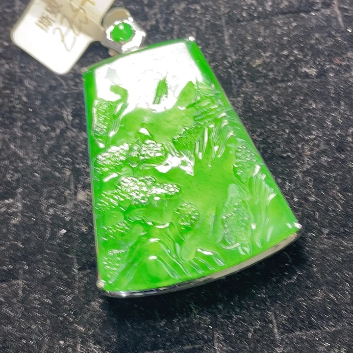 翡翠颈饰未镶嵌69，