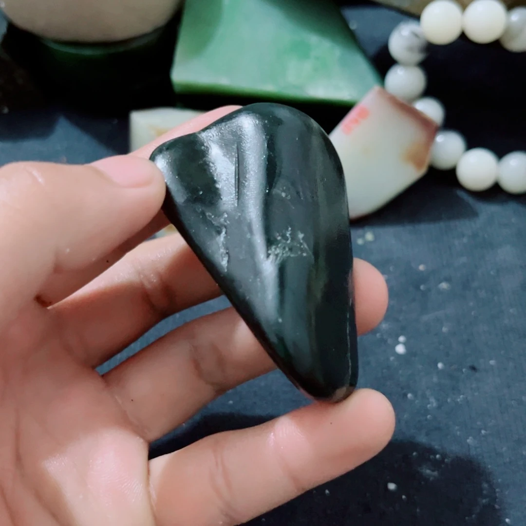 和田玉未镶嵌珠宝奇石