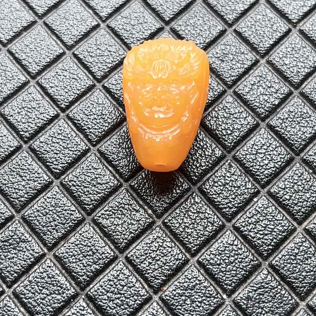 石英质玉（缅黄）未镶嵌颈饰