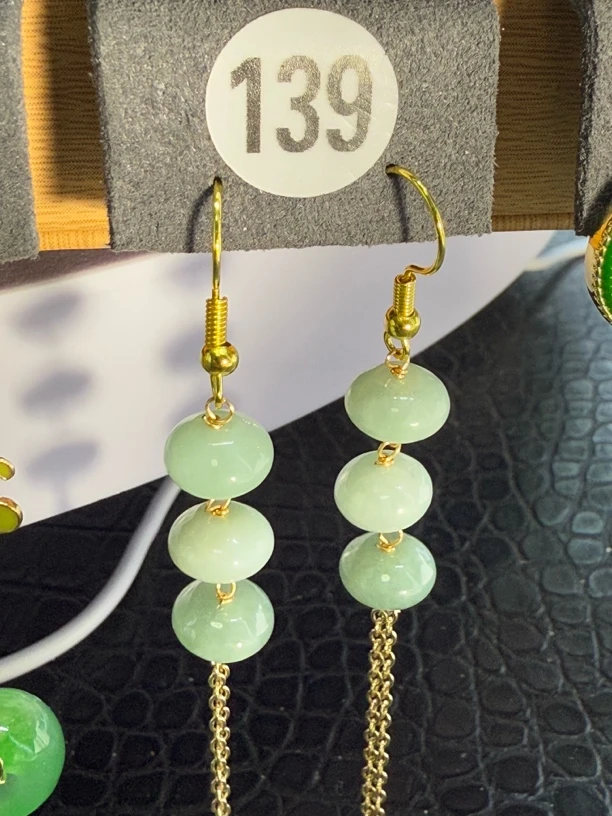 天然缅甸翡翠A货耳饰 139