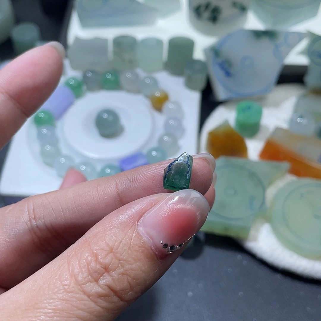 小***兽定制翡翠未镶嵌葫芦