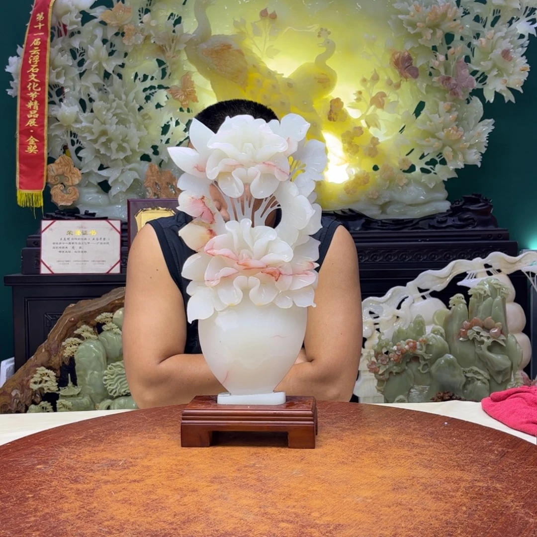拿***仑石材玉石吊坠项链
