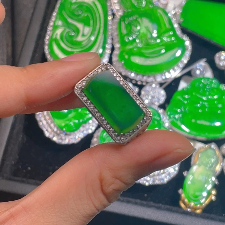 翡翠未镶嵌吊坠(不含链)