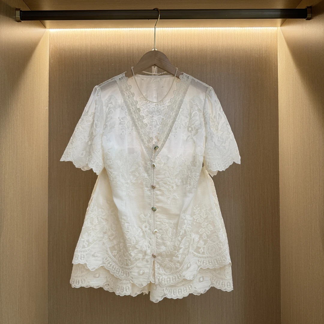 深圳南油小众2025夏季新款V领蕾丝花边重工刺绣短袖上衣女816#