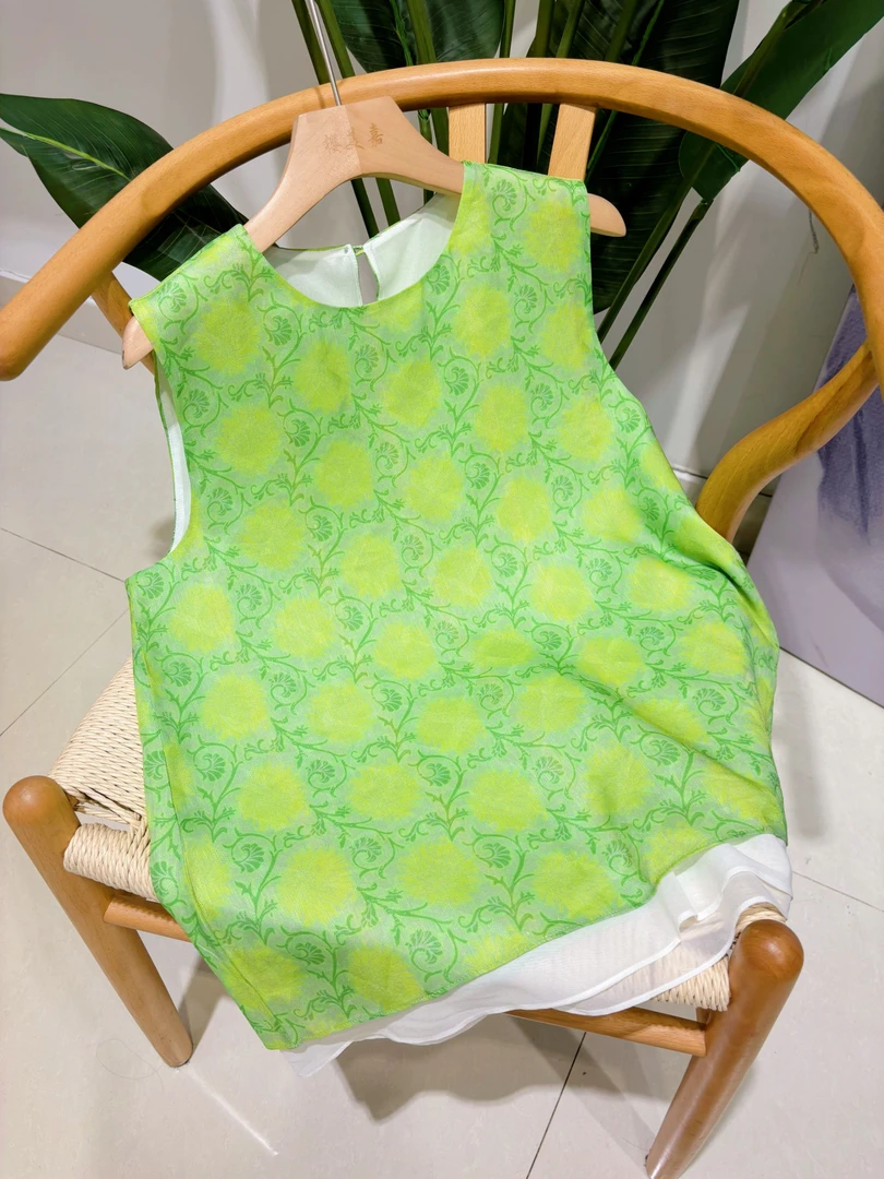 DY2749樱美嘉桑蚕丝夏季新款新中式减龄温柔风无袖圆领上衣绿