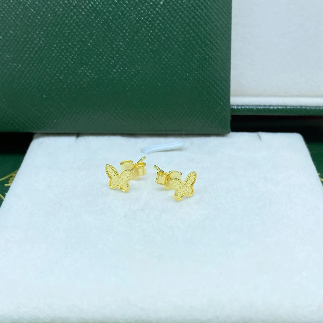 #9547漂亮18K金Au750精品鱼鳞蝴蝶耳钉克重