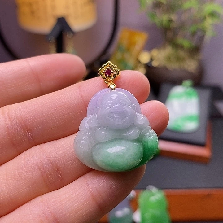 翡翠未镶嵌吊坠(赠链)