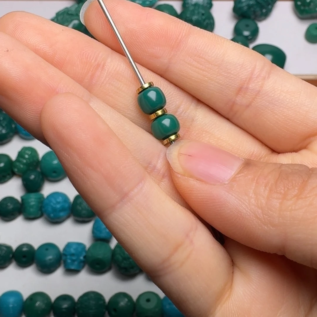 琉璃颈饰科技松配饰