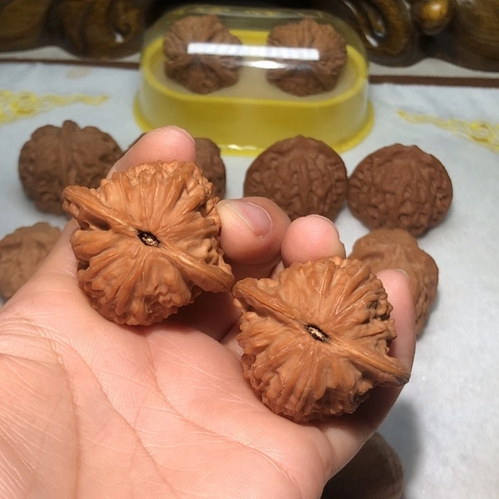 费***。文玩核桃把件42崔凯公子帽