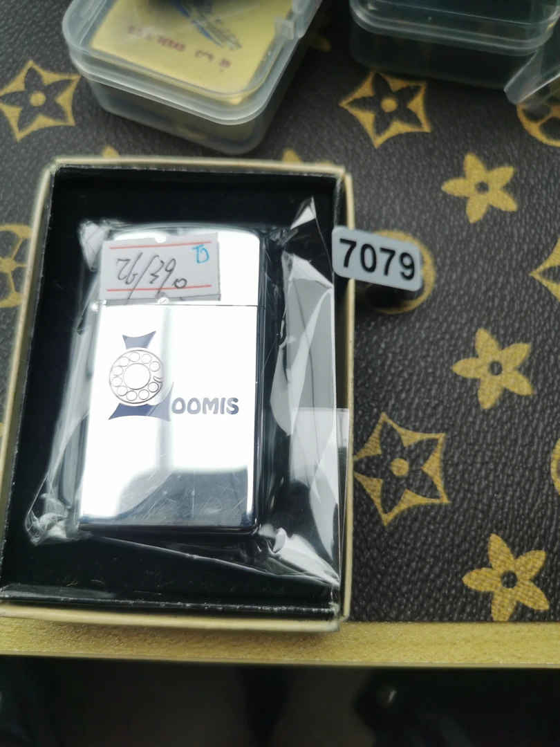 Zippo打火机回血76纤巧镜面带题材-7079