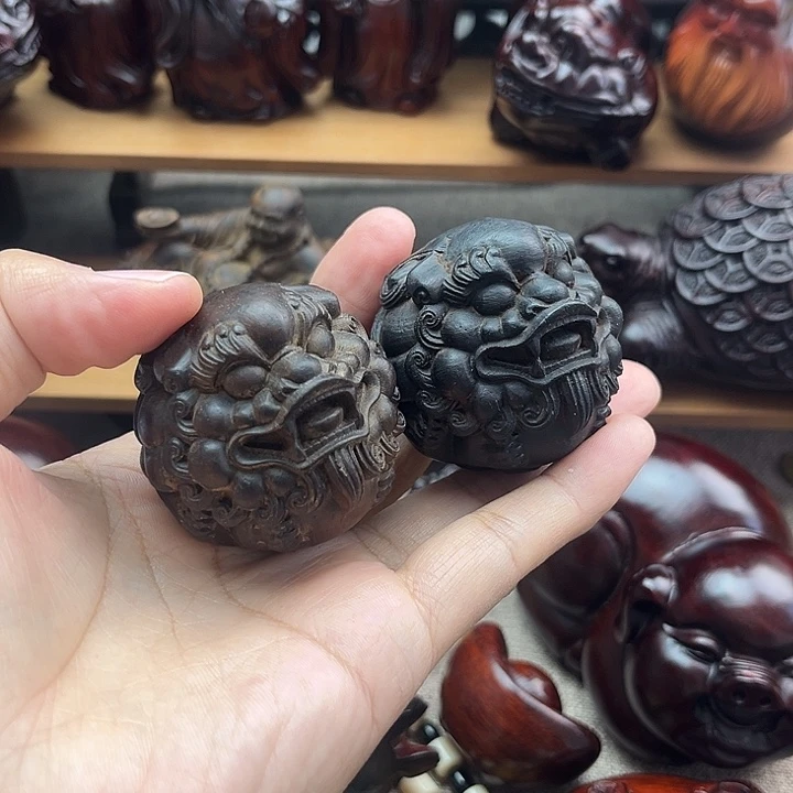 木奇楠木雕刻貔貅手球