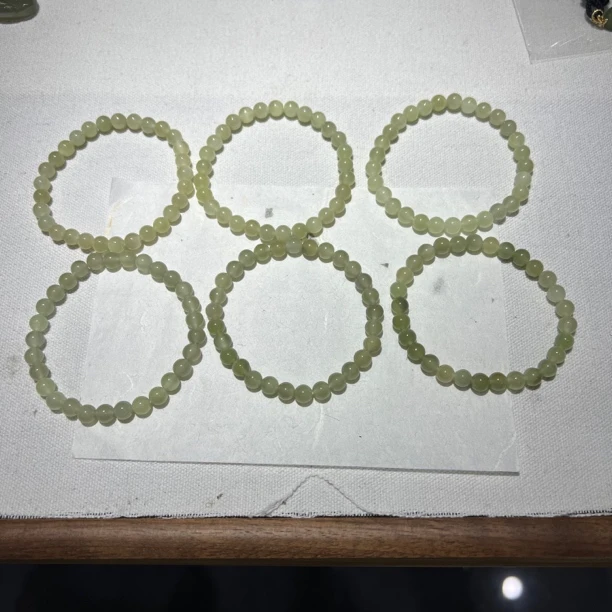 天然和田玉6mm单圈手串，多样性随机发其一