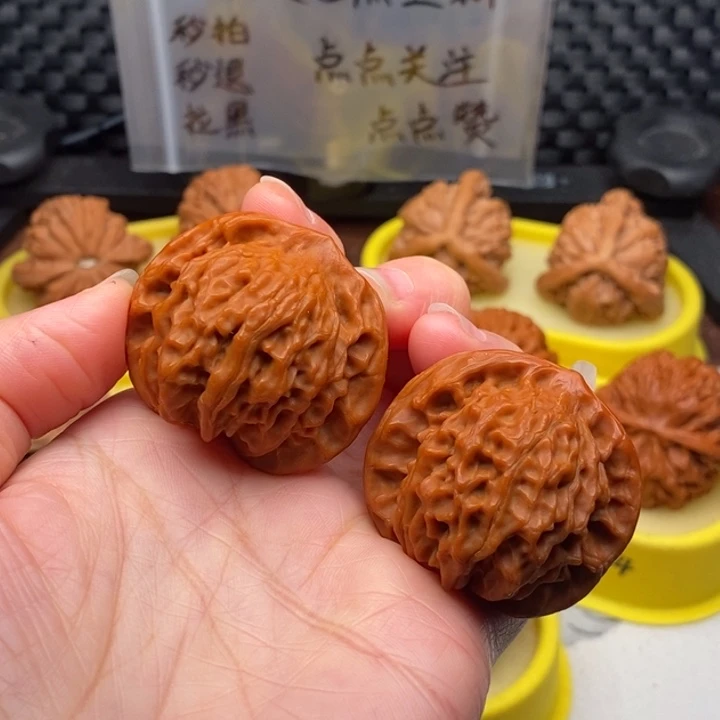 文玩核桃吊坠40盘山