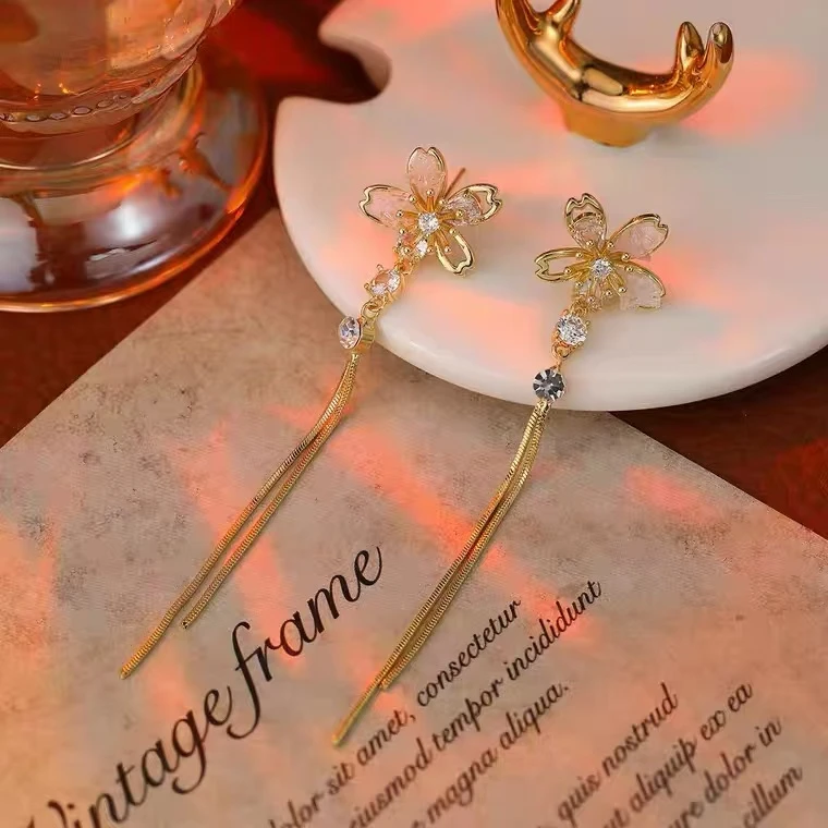 铜合金合成锆石耳饰 082轻奢优雅气质款设计感樱花女士女式耳钉