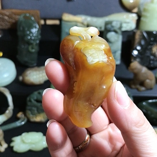 未镶嵌蛇纹石玉颈饰