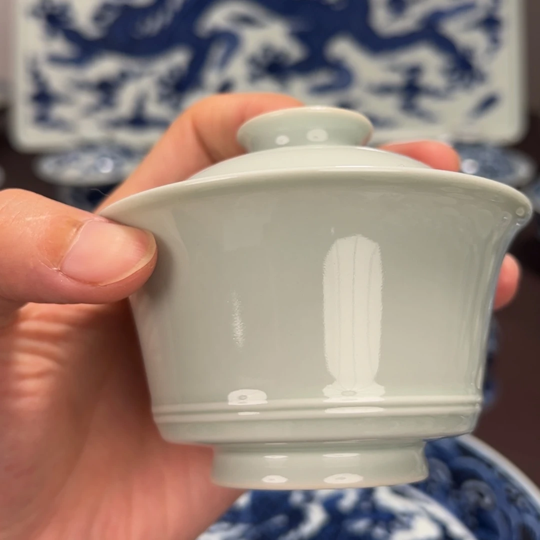草***窝微瑕原矿釉白胎马蹄盖碗