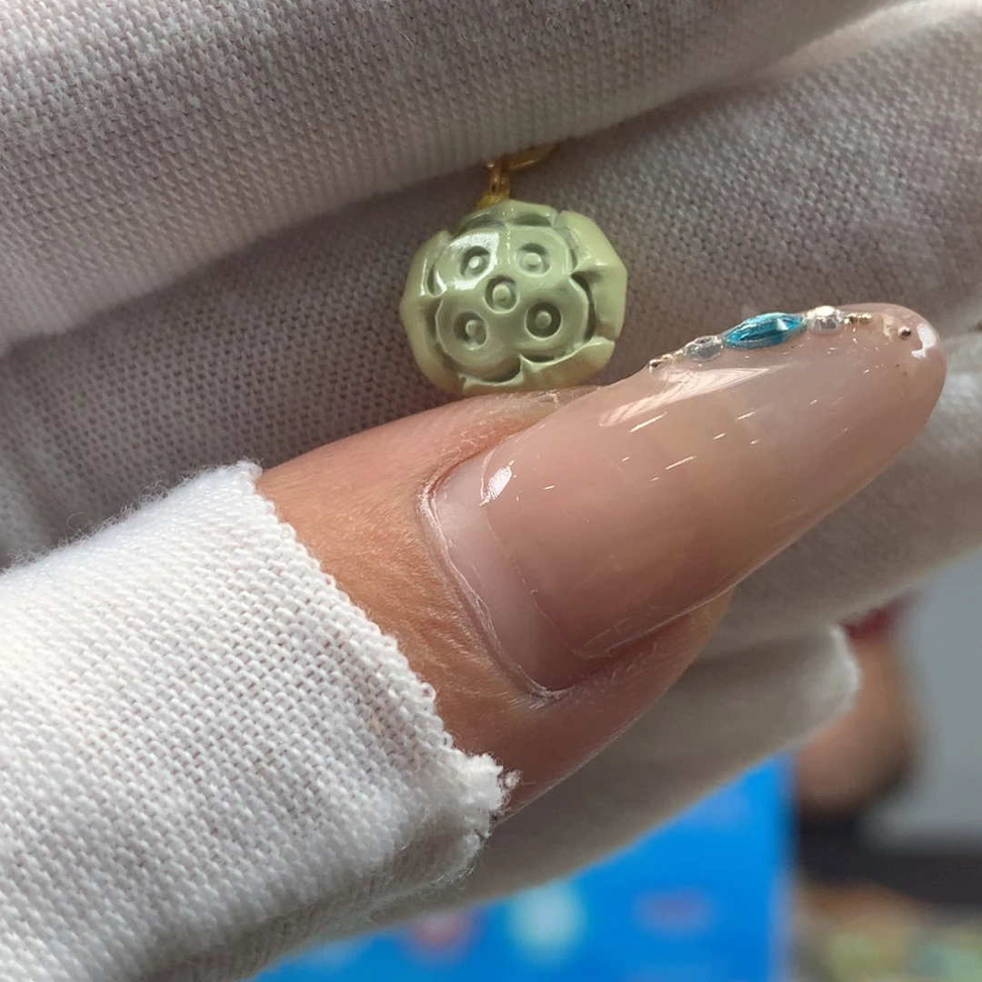 绿松石未镶嵌挂件