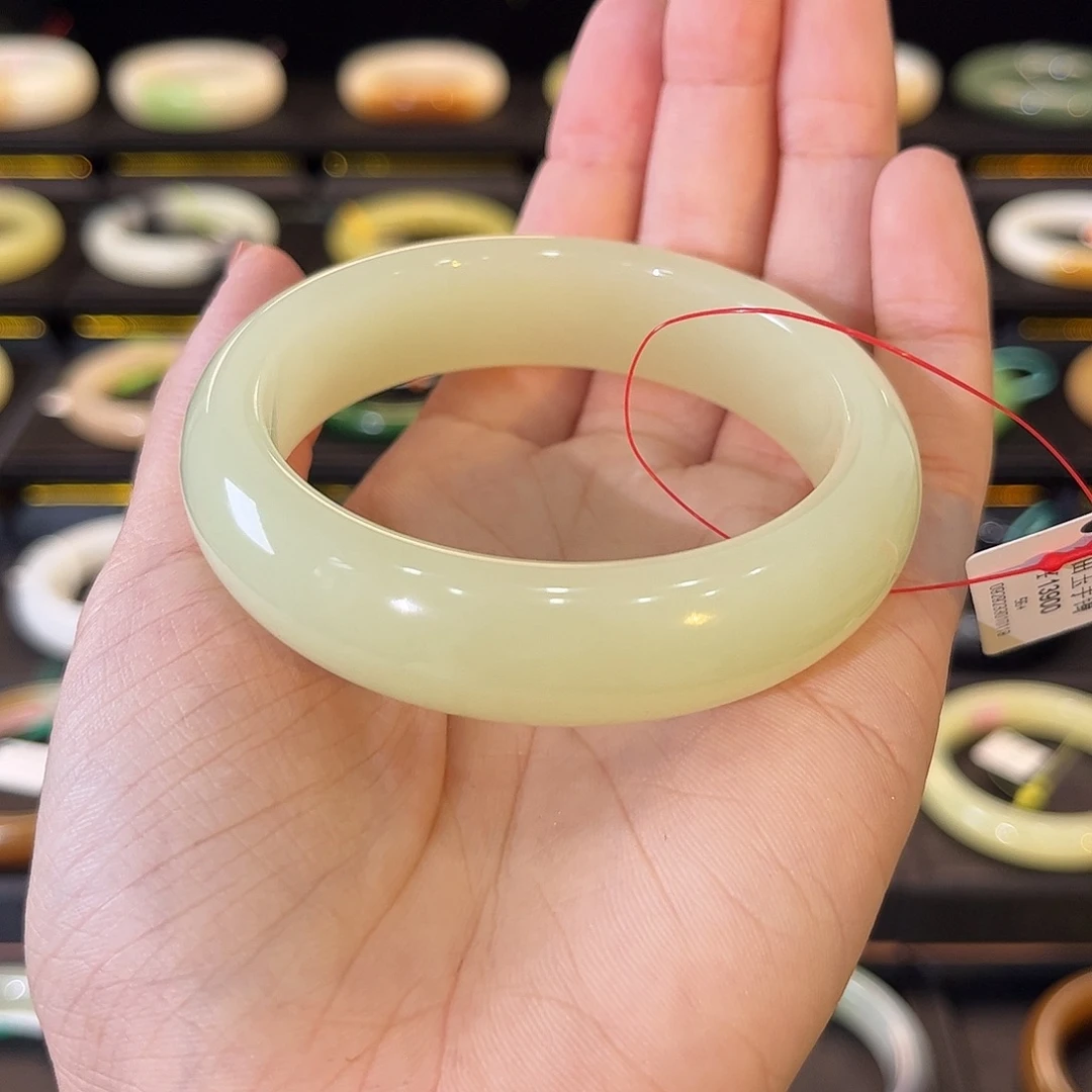 和田玉未镶嵌手镯宽版黄口