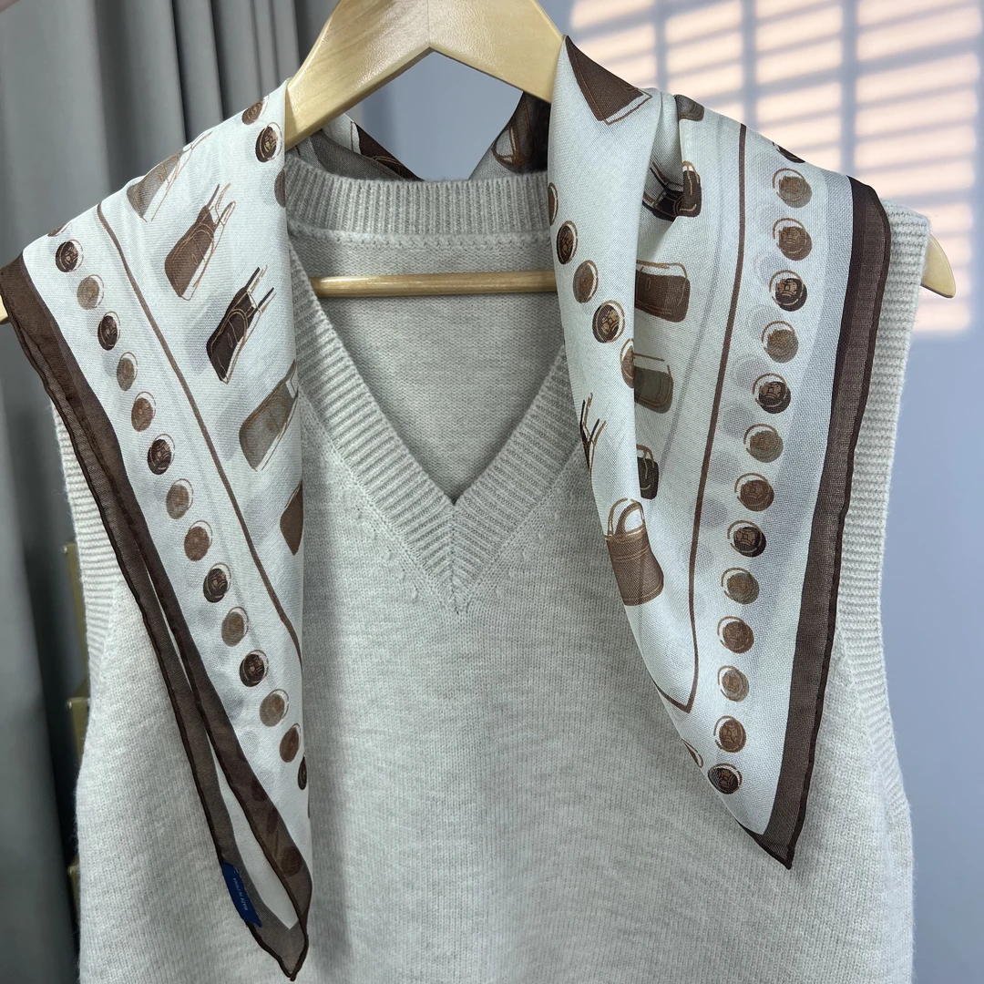 玛丽丹丝70西丽纱-棕色箱包丝巾65*65cm