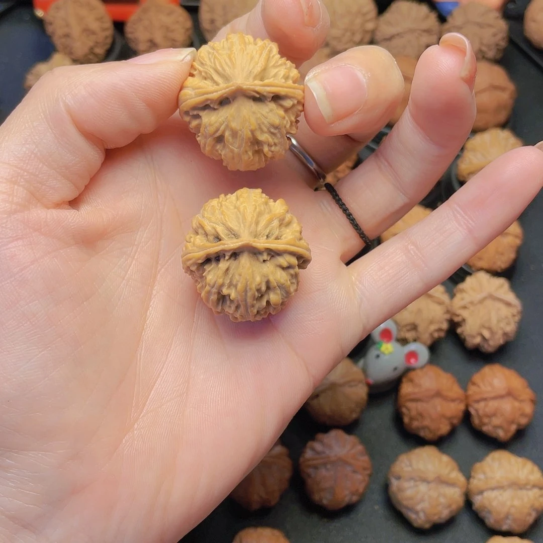 文玩核桃把件?**?文玩核桃