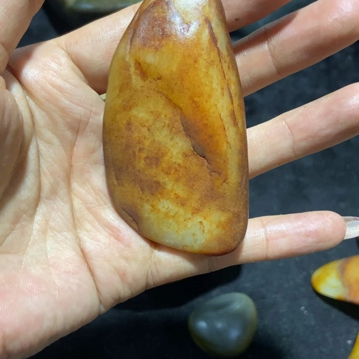 未镶嵌和田玉（糖玉）挂件
