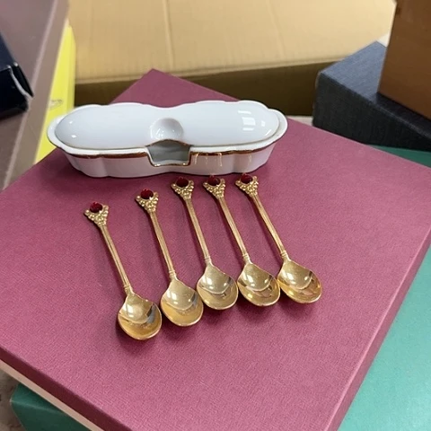 瓷器。瓷器。瓷器。