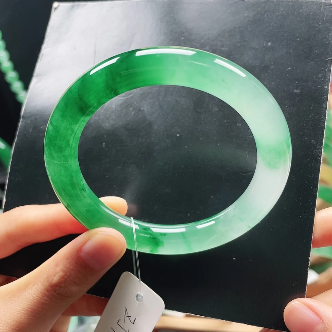 石英质玉未镶嵌手镯55