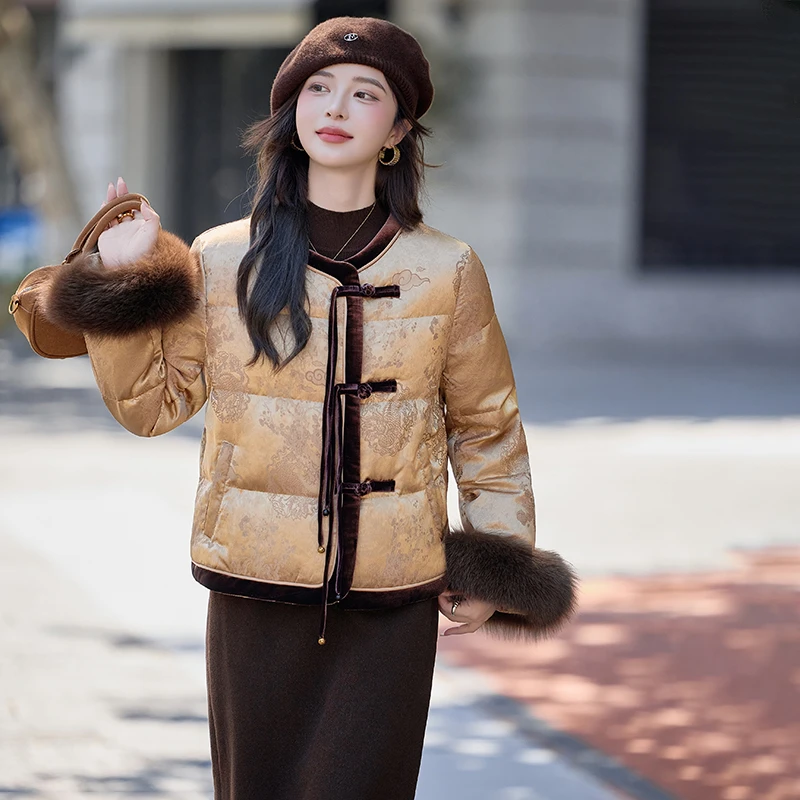 新中式国风羽绒服女装2025冬季新款高级感刺绣盘扣白鸭绒保暖外套